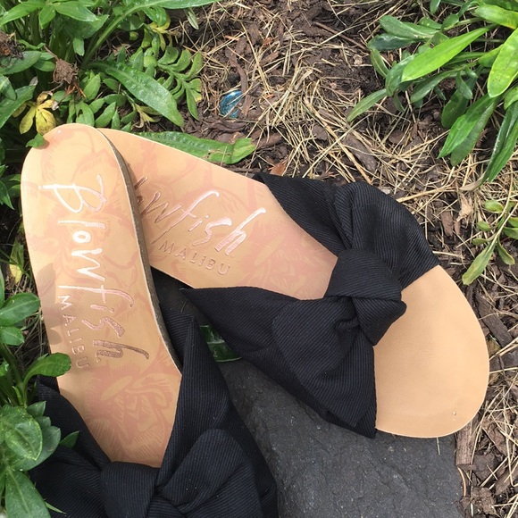 Restocked 🖤Blowfish 🐡 Black Slip ons Sanda… - Picture 3 of 9